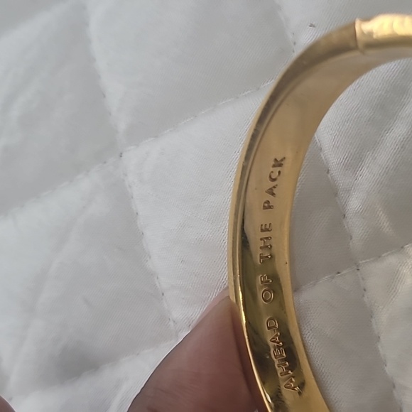 Kate Spade Ahead of The Pack Paw Bracelet - Picture 4 of 4